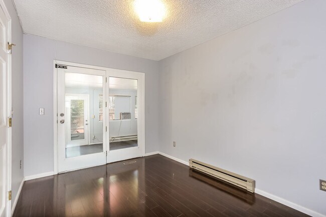 Building Photo - 824 Kimball Rd