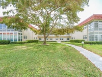 Building Photo - 41 Woodland Dr