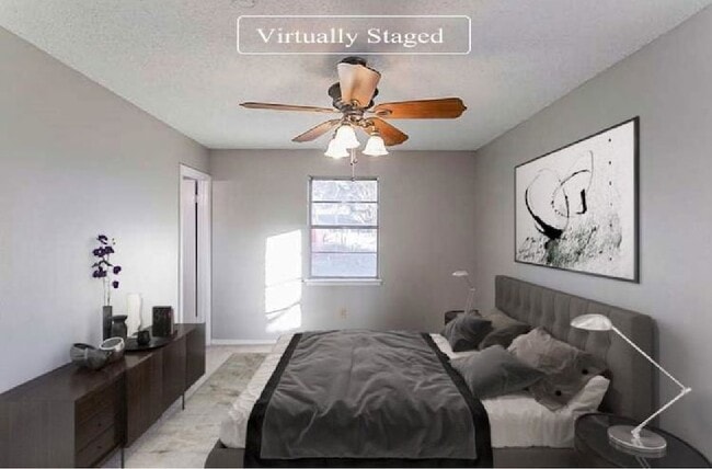 Building Photo - 913 Henslee Dr