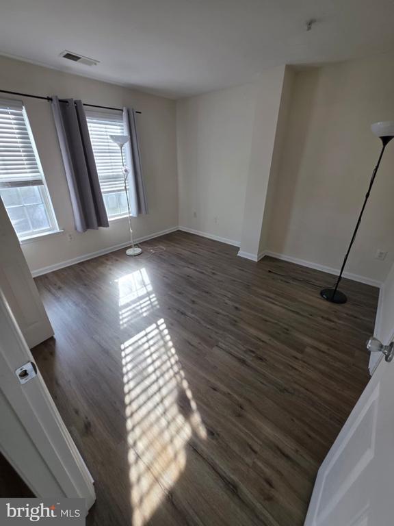 Building Photo - 1055 Gardenview Loop