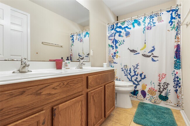 Building Photo - 6819 Lavington Way