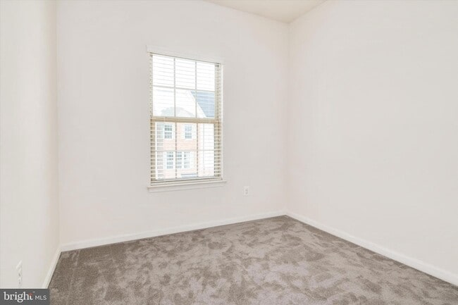 Building Photo - 7627 Hamilton Xing