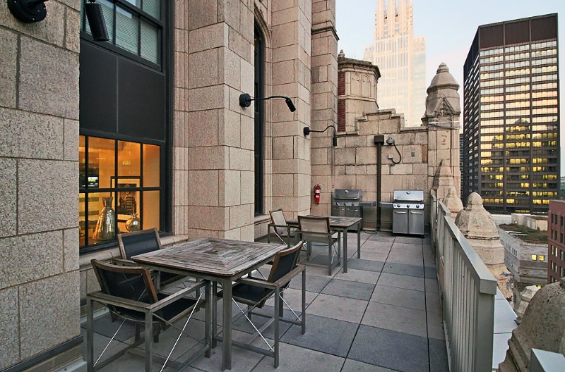 Building Photo - 150 N Wells St