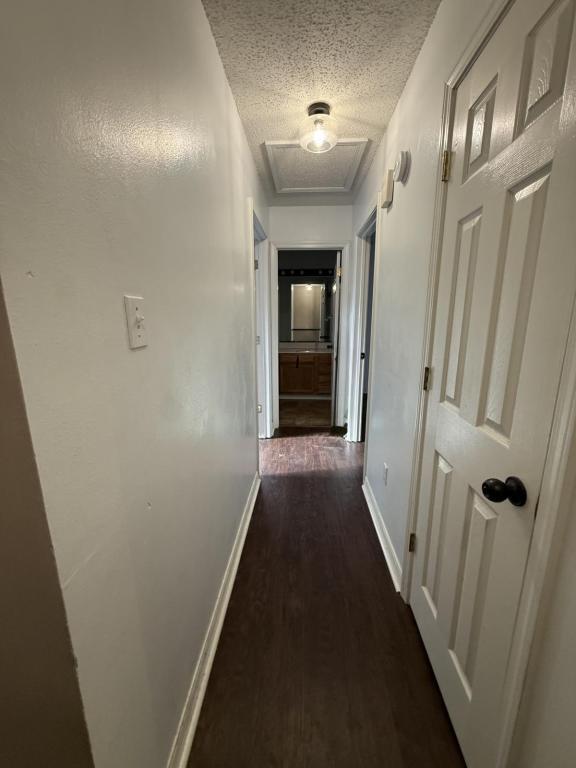 Building Photo - 14064 Woodmont Dr