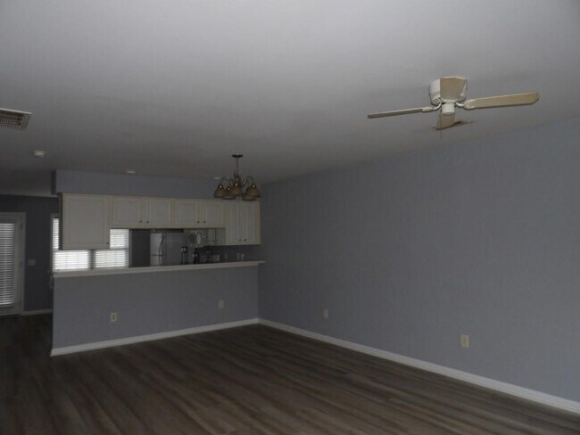 Building Photo - 4128 Horseshoe Rd N