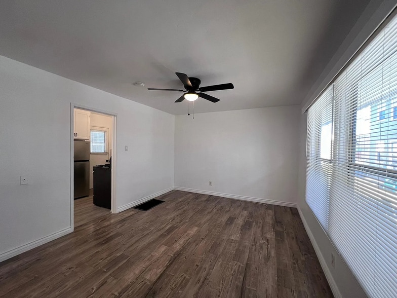 Building Photo - 5279 E The Toledo