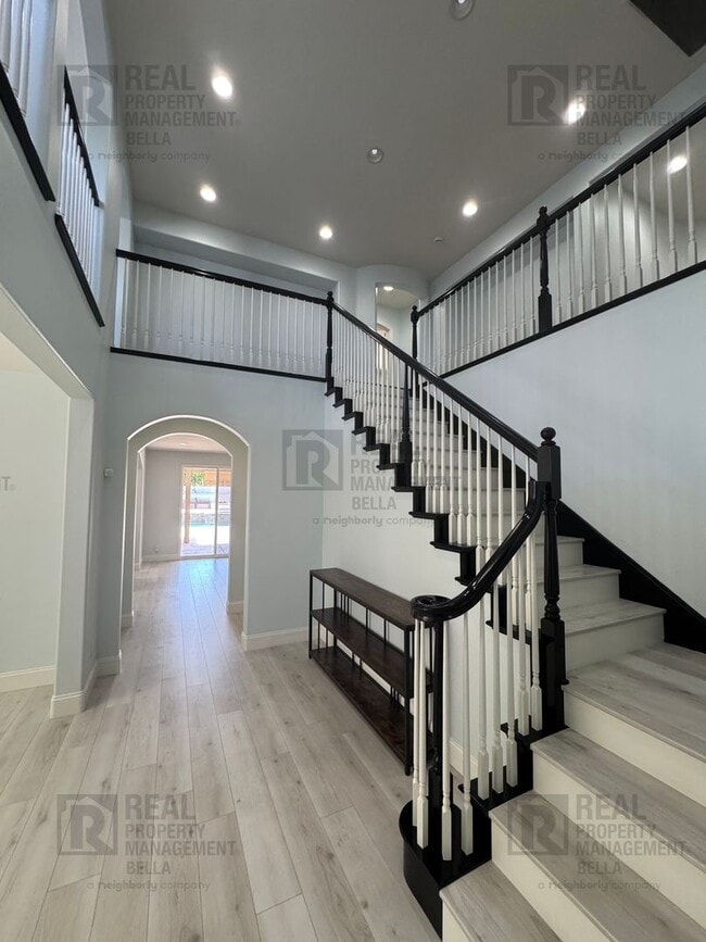 Building Photo - Murrieta Luxury Estate with Resort Pool, Designer Kitchen & Entertainer’s Backyard Retreat