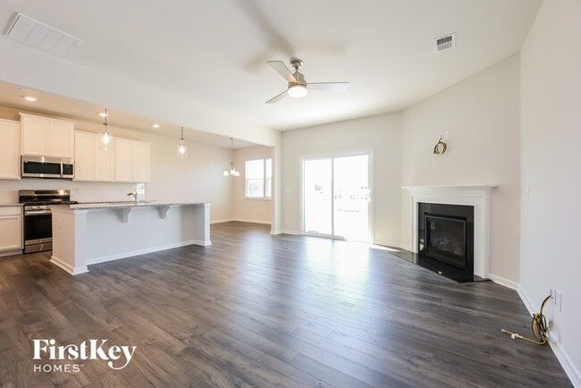 Building Photo - 613 Goldburn Wy