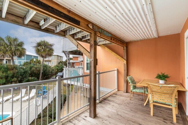 Building Photo - 1948 W Beach Blvd