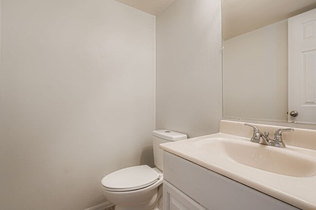 Building Photo - 8099 Miller Cir