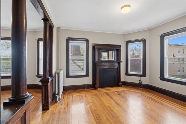Building Photo - 43 Elmdale St
