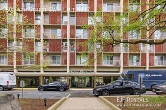 Building Photo - 800 4th St SW