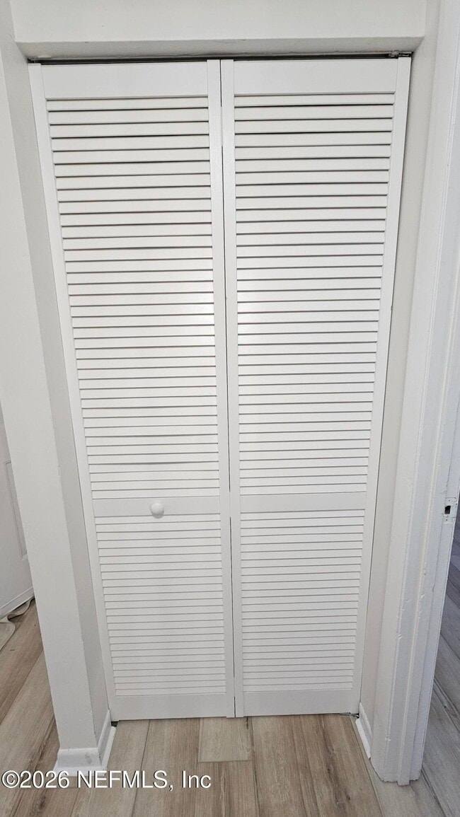 Building Photo - 820 Orchid St