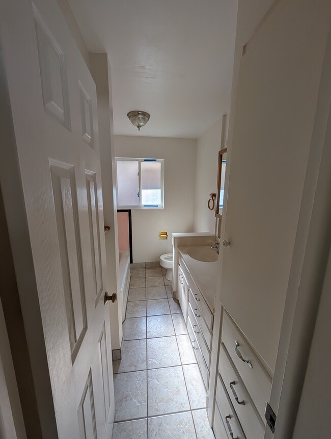 Building Photo - 129 N 100 W