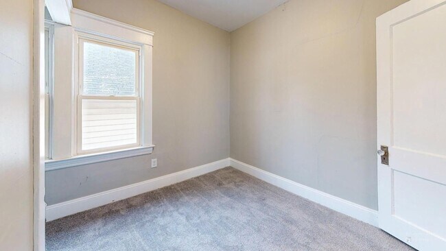 Building Photo - 3465 W 56th St