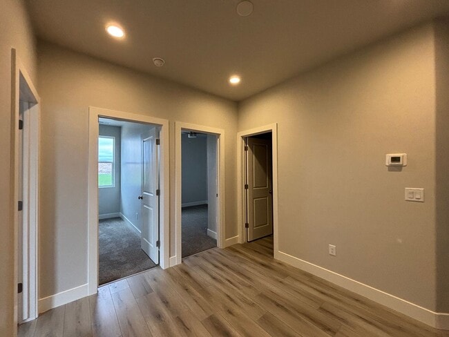 Building Photo - 1085 S 4380 W