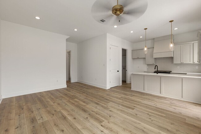 Building Photo - COMING SOON in SUGAR MILL POND!