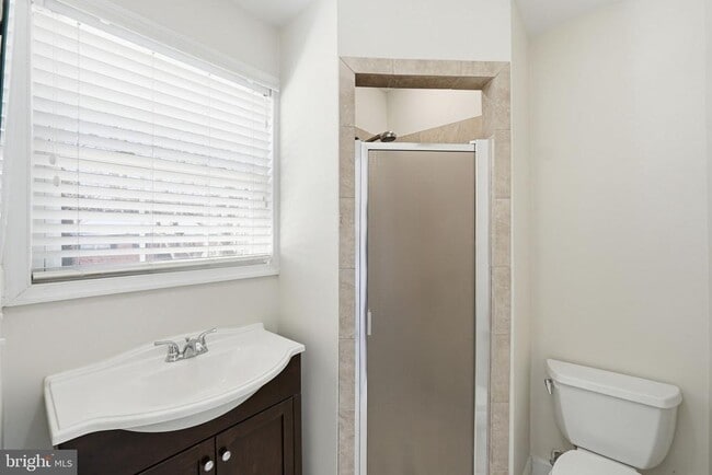 Building Photo - 5205 Brookeway Dr