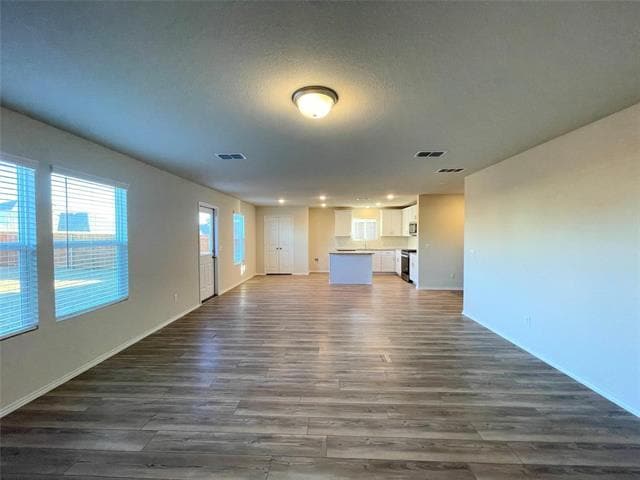 Building Photo - 16020 Rein Ave