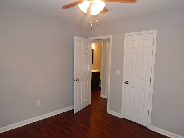 Building Photo - 104 Leah Dr