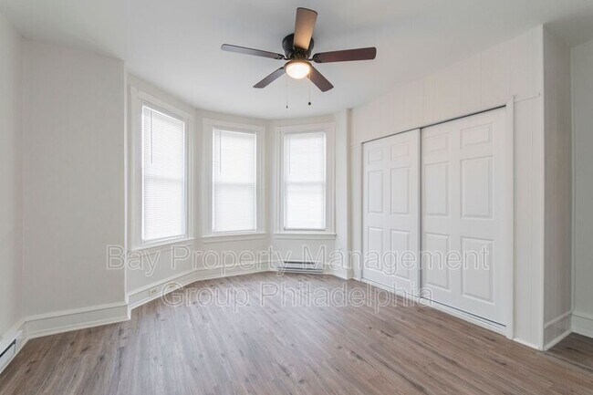 Building Photo - 725 W Luzerne St