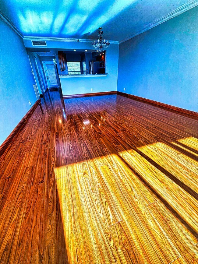 Building Photo - 14623 Bonaire Blvd