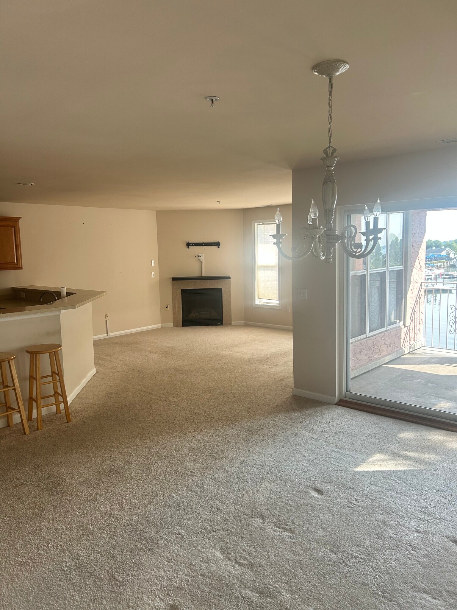 Building Photo - 7712 Yacht Club Dr