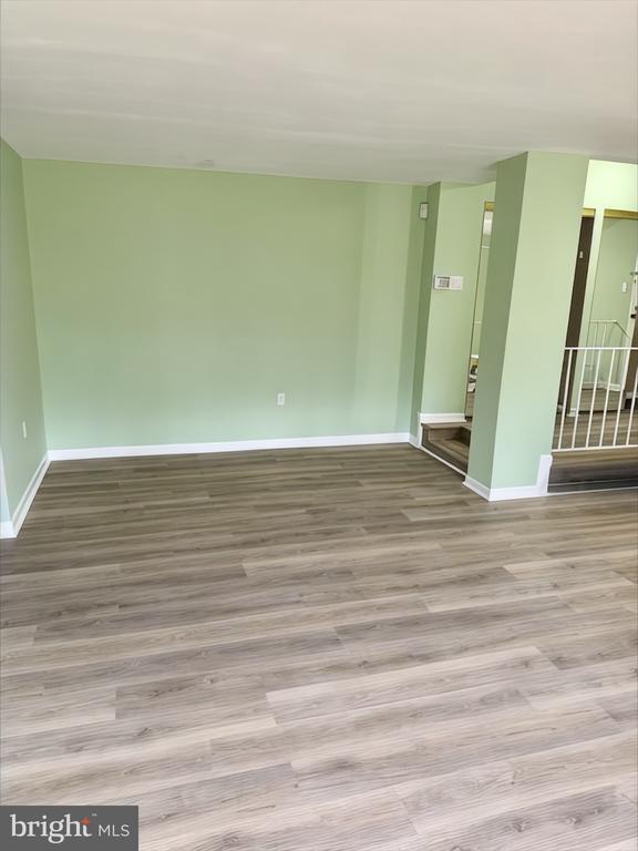 Building Photo - 15712 Dorset Rd