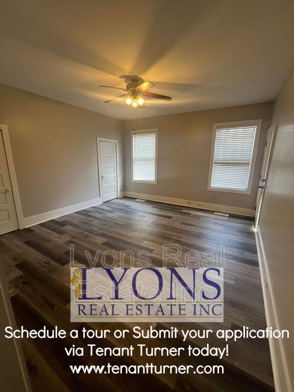 Building Photo - 205 E College St