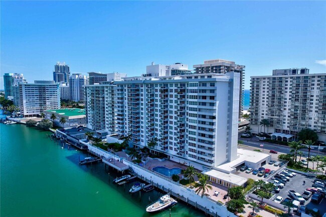 Building Photo - 5700 Collins Ave
