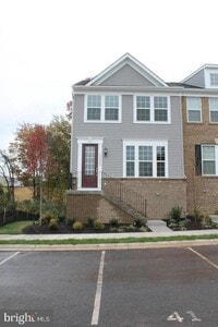 Building Photo - 10665 Hinton Wy