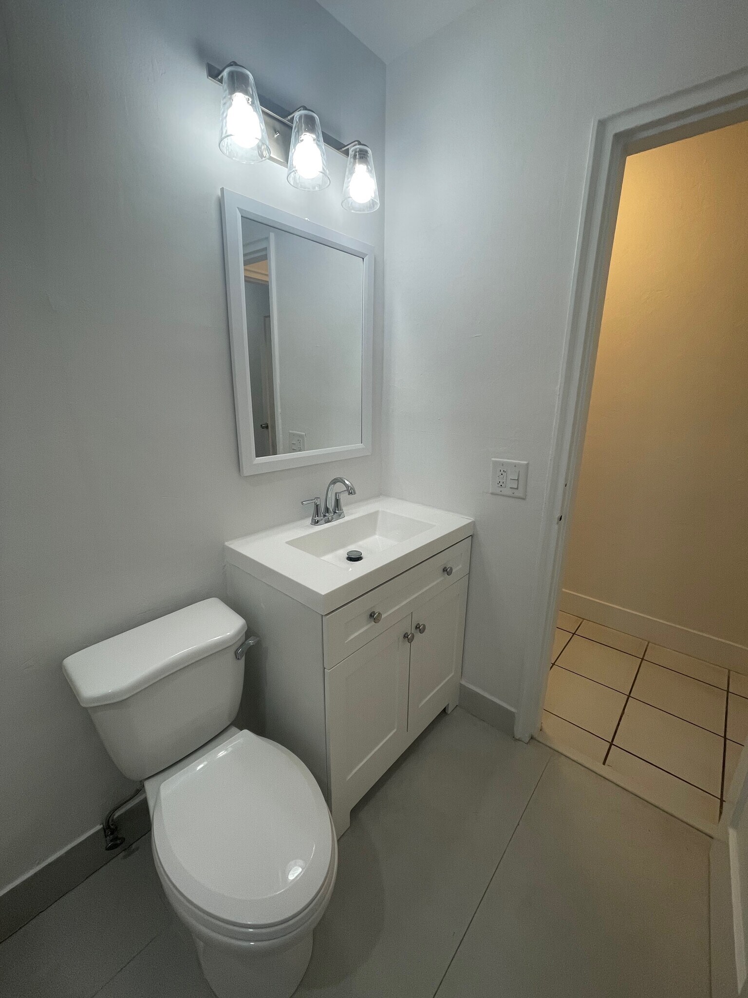 Building Photo - 2510 SW 27th St