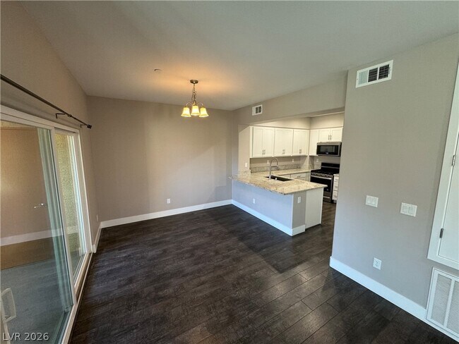 Building Photo - 11885 Tevare Ln
