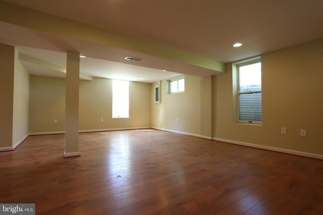 Building Photo - 4106 Elizabeth St