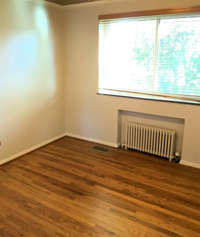 Building Photo - 525 Jackson St