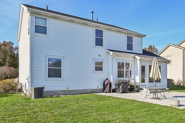 Building Photo - 2230 Seton Dr