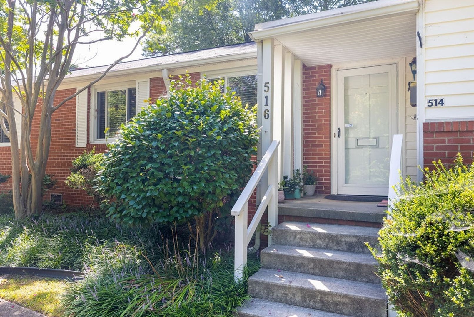 Building Photo - 516 N Tremont Dr