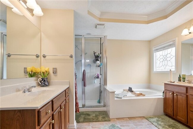 Building Photo - 130 S Links Dr