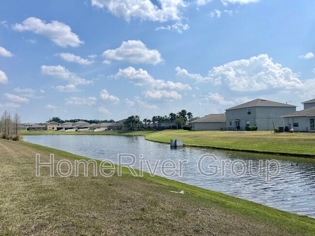 Building Photo - 10007 Crested Fringe Dr
