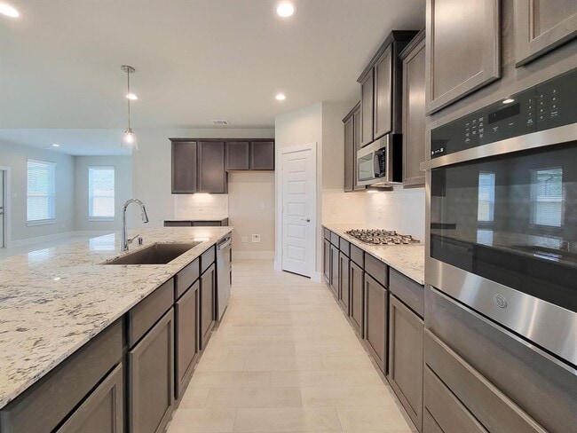 Building Photo - 23622 Iris Field Ct
