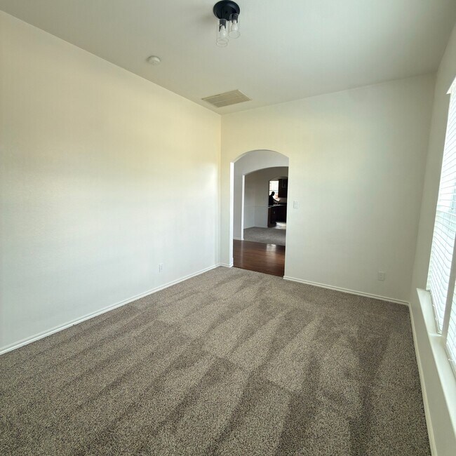 Building Photo - 4761 Avocet Dr