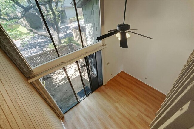 Building Photo - 7122 Wood Hollow Dr