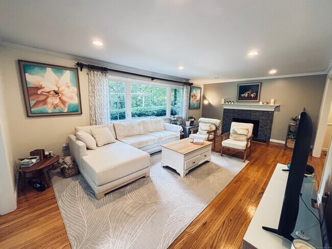 Building Photo - 43 Kent Hills Ln