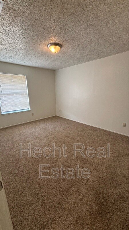 Building Photo - 5705 Cougar Dr