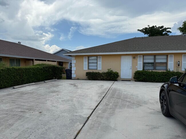 Building Photo - 1372 Birkdale Dr