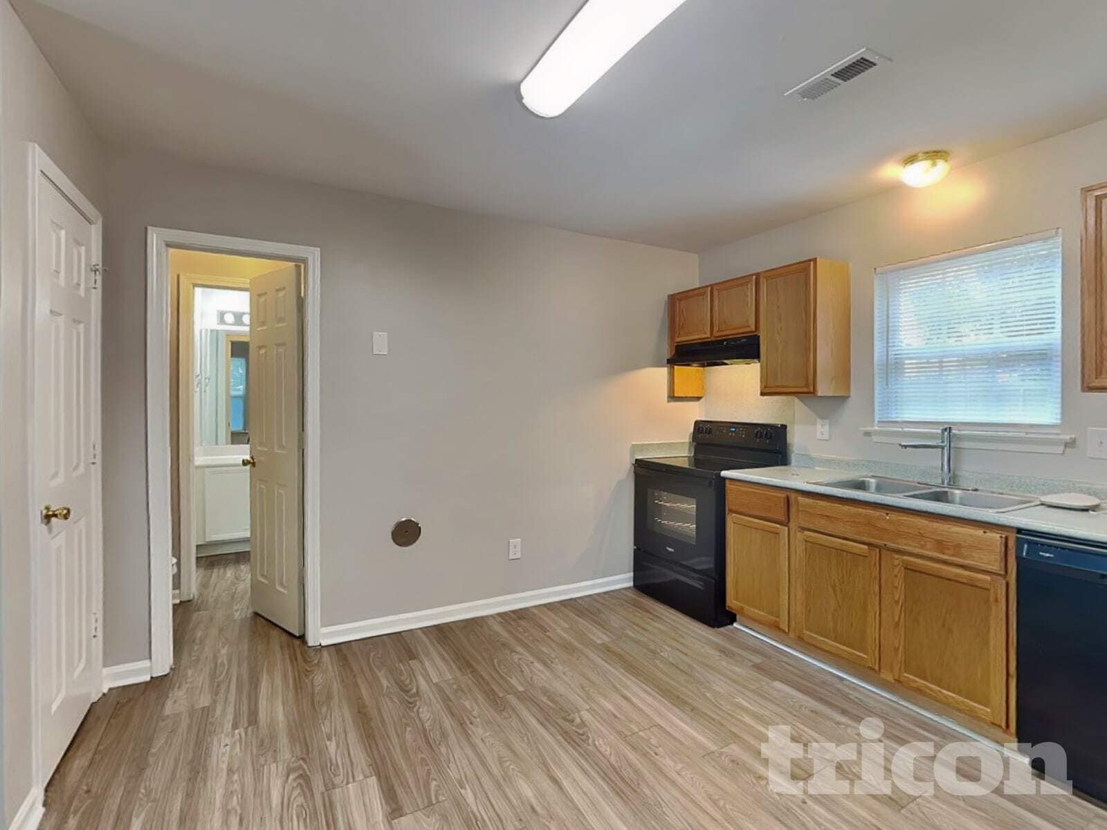 Building Photo - 120 Honeywood Ave