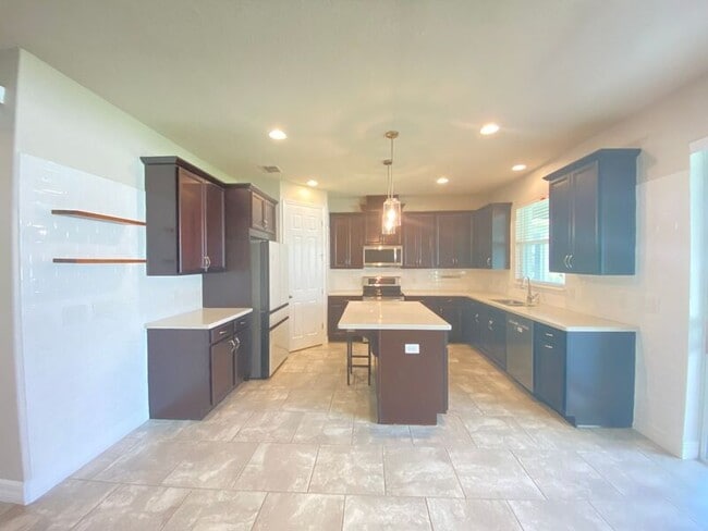 Building Photo - 8433 Corkfield Ave