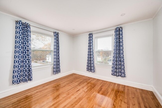 Building Photo - 815 Central Ave