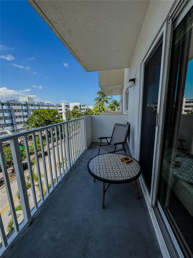 Building Photo - 7830 Dickens Ave