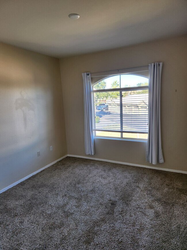 Building Photo - 2 Bedroom 2 Bath Condo located in PV